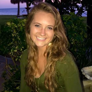 Meet your Posher, Caitlin